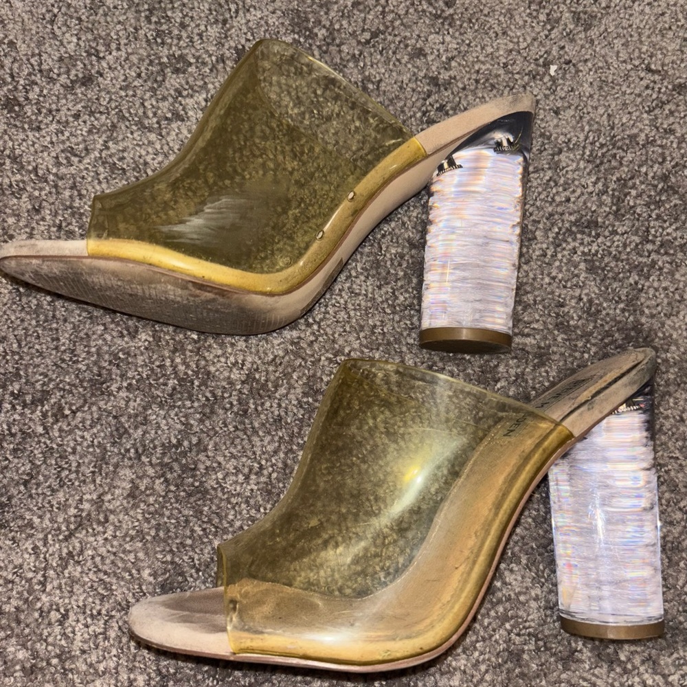 Steve Madden Stylish clear Women's Heels 8.5
